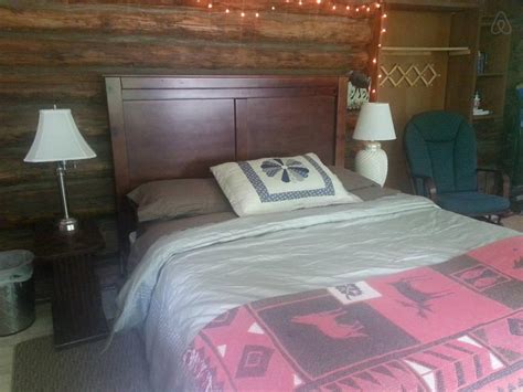 Pet Friendly Hotels in Sandpoint ID (+PET POLICIES).